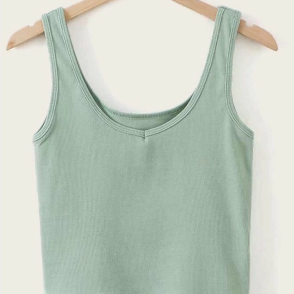 Cropped tank
